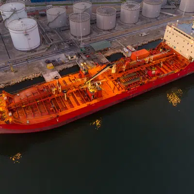 Ship bunkering fuel supply